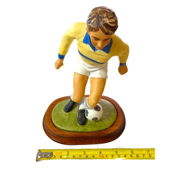 Vintage Andrea by Sadek Soccer Player Figurine w/Stand Hand Painted - Picture 12 of 12